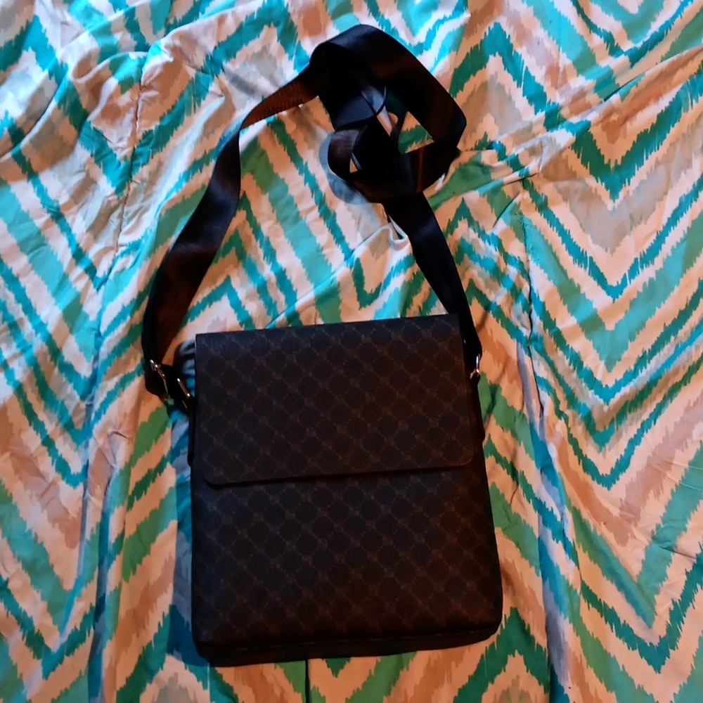 Black crossbody bag